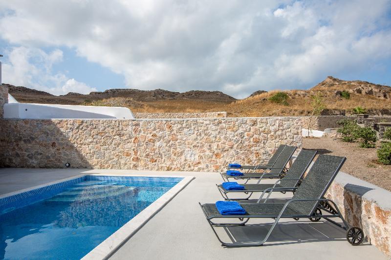 Desiterra Resort Suites & Villas Karterados  Buitenkant foto