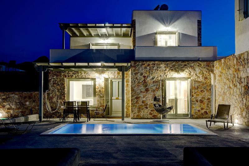 Desiterra Resort Suites & Villas Karterados  Buitenkant foto