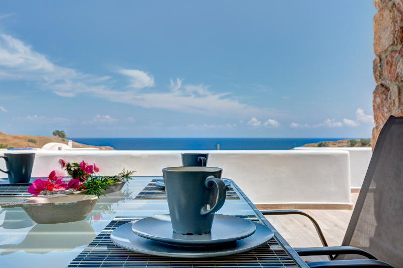 Desiterra Resort Suites & Villas Karterados  Buitenkant foto