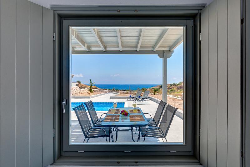 Desiterra Resort Suites & Villas Karterados  Buitenkant foto