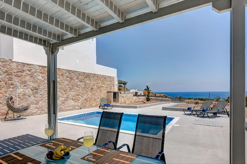 Desiterra Resort Suites & Villas Karterados  Buitenkant foto