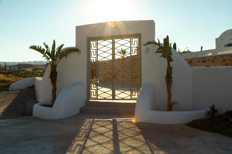Desiterra Resort Suites & Villas Karterados  Buitenkant foto